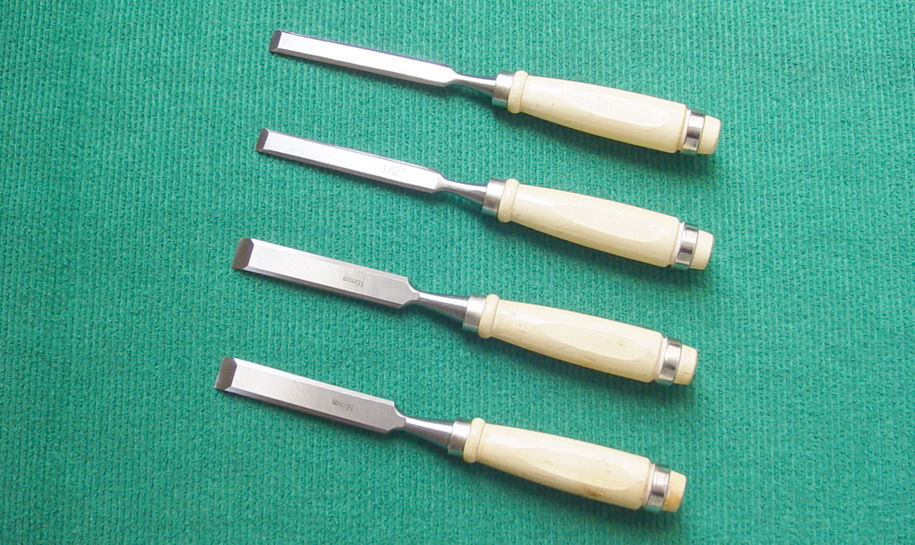 Wood Chisel With Wooden Handle