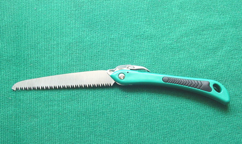 Folding Saw with plastic handle
