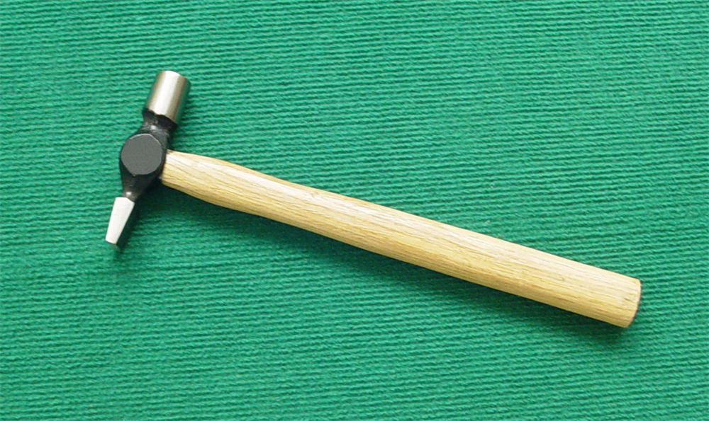 Cross Pein Hammer With Wooden Handle