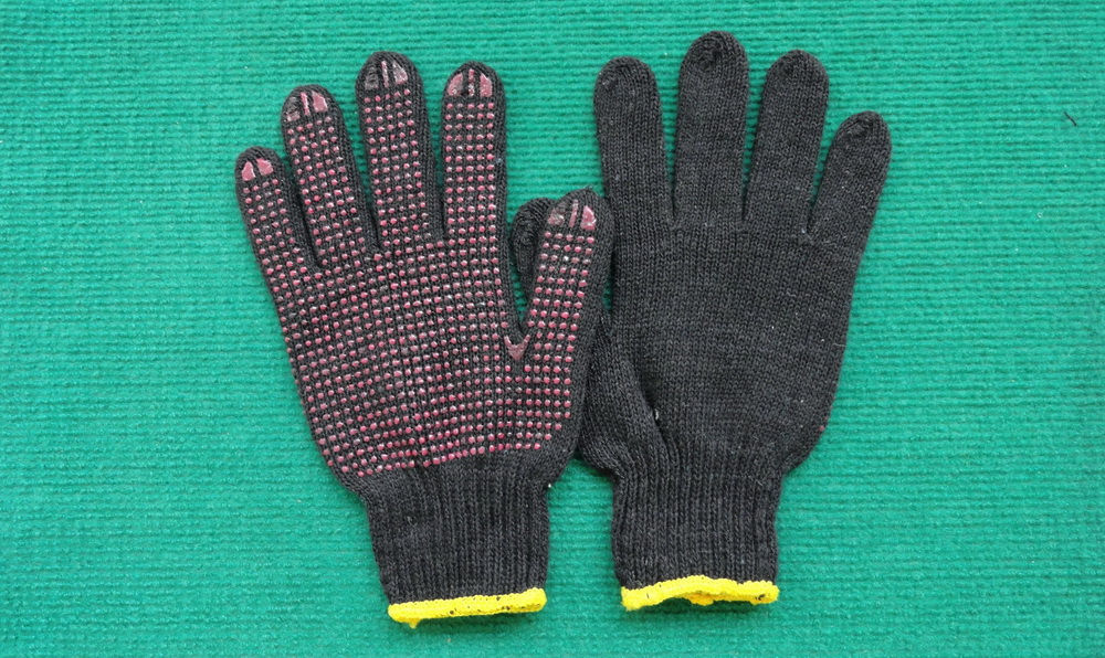 7G String Knit Seamless Gloves With One side PVC Dot