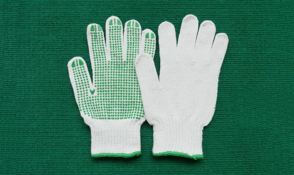 7G String Knit Seamless Gloves With Oneside PVC Dot